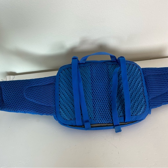 Hydro Flask 5 L Down Shift Hydration Hip Fanny Pack - Picture 11 of 12